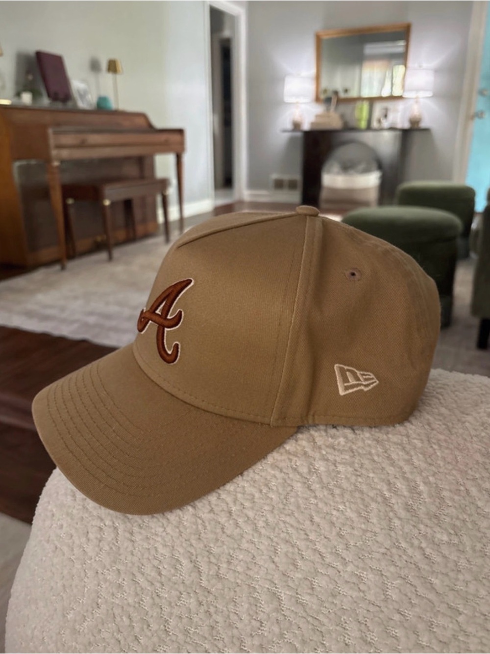 New Era Atlanta Braves Embroidered A Baseball Cap Tan/Brown MLB Hat - Picture 2 of 2
